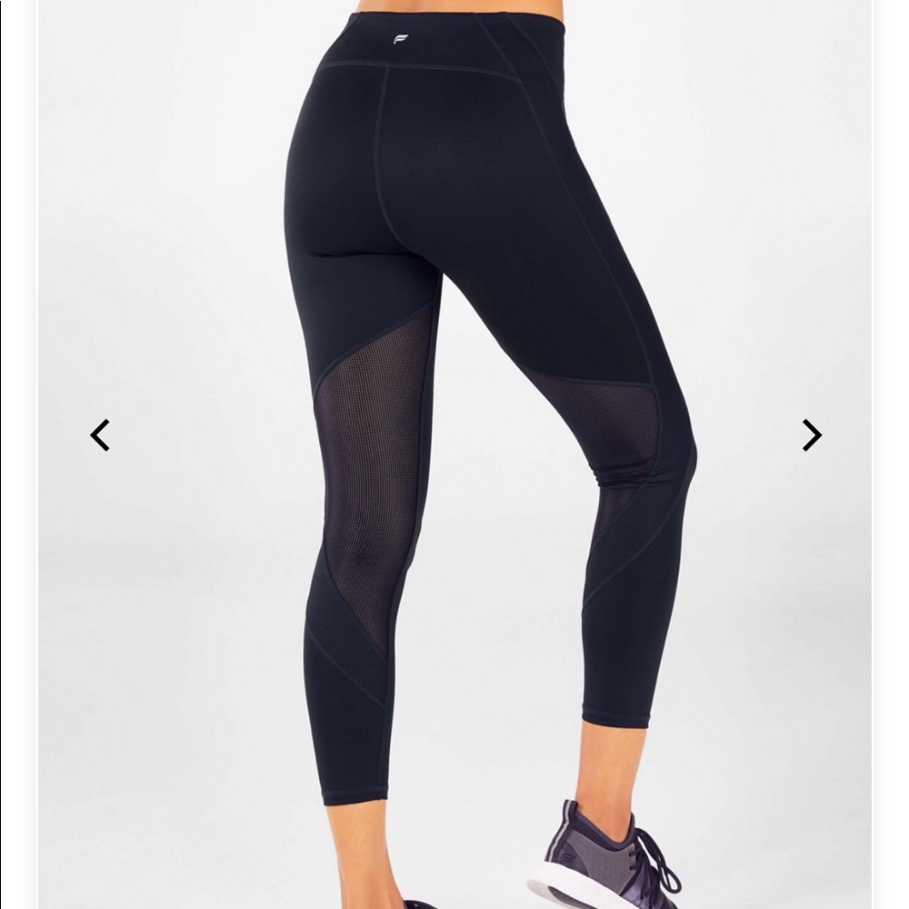 Fabletics Ultra Cool Mesh Mila Pocket 7/8 Legging
